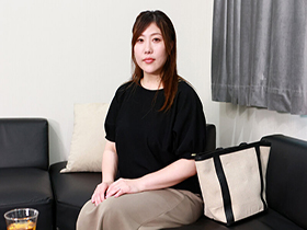 ムチムチ爆乳妻を狙う媚薬エステマッサージ（２）～無理やり淫乱化させられた熟女は複数の肉棒に貫かれてヤリマン覚醒！ サンプル動画サムネイル